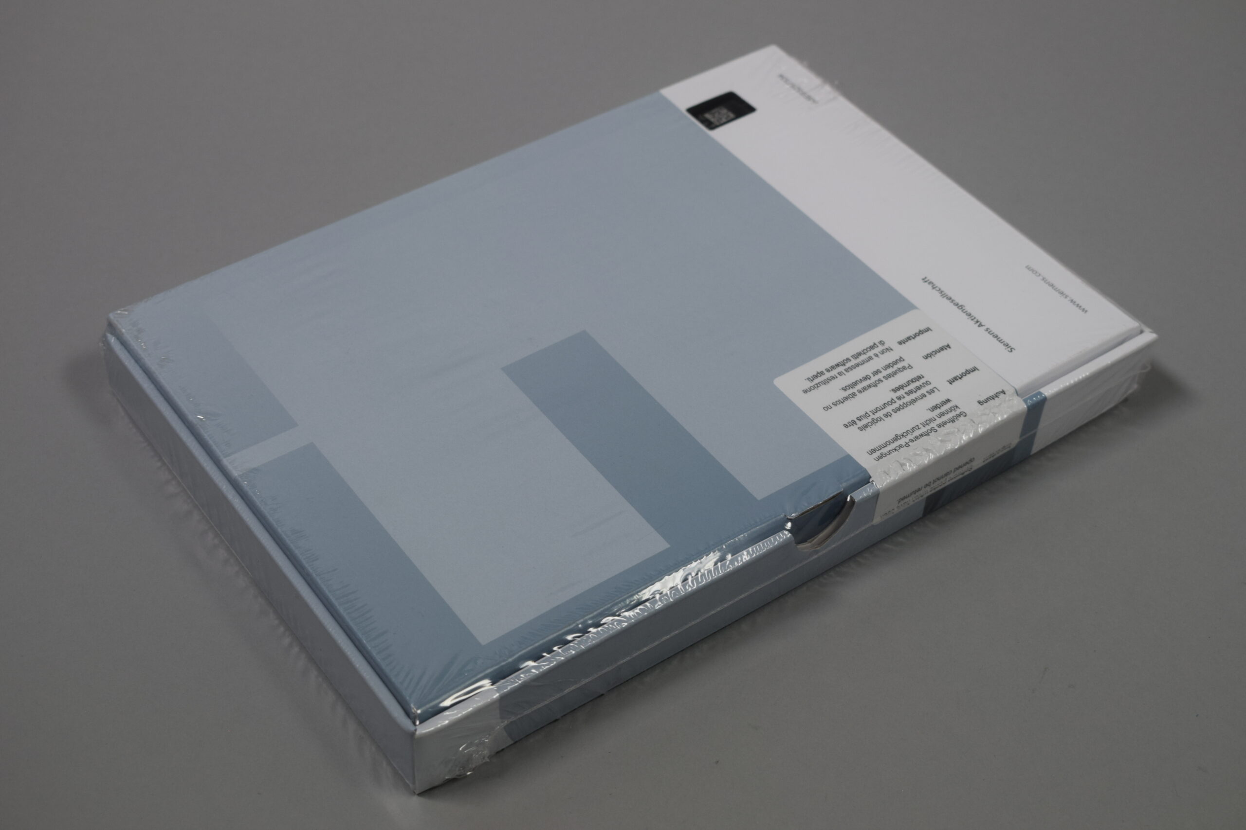 SIEMENS 6AV2102-3AA04-0AE5 Professional Automation Panel